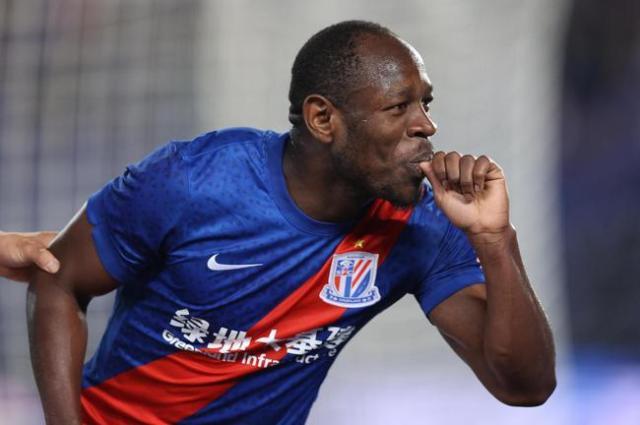 投注策略-莫雷诺连场不敢主罚点球 巴索戈绝平为丢单刀救赎